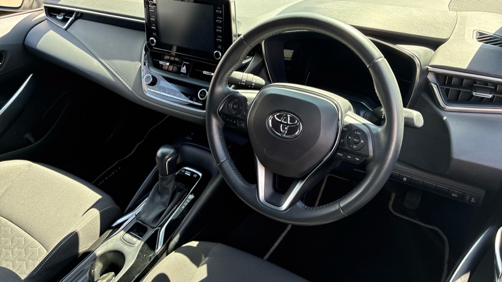 Toyota Corolla 1.8 VVT-i Hybrid Icon 5dr CVT Hybrid Hatchback - Image 11