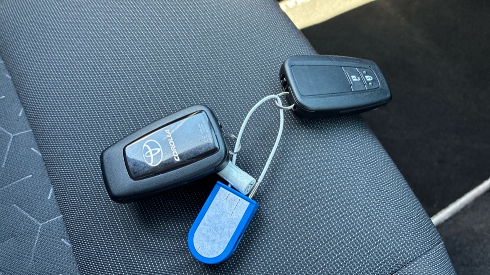 Toyota Corolla 1.8 VVT-i Hybrid Icon 5dr CVT Hybrid Hatchback - Image 20