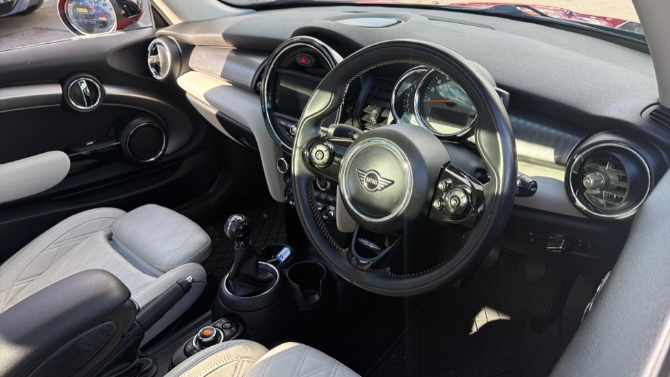 MINI Hatchback 2.0 Cooper S Exclusive II 3dr Petrol Hatchback - Image 11
