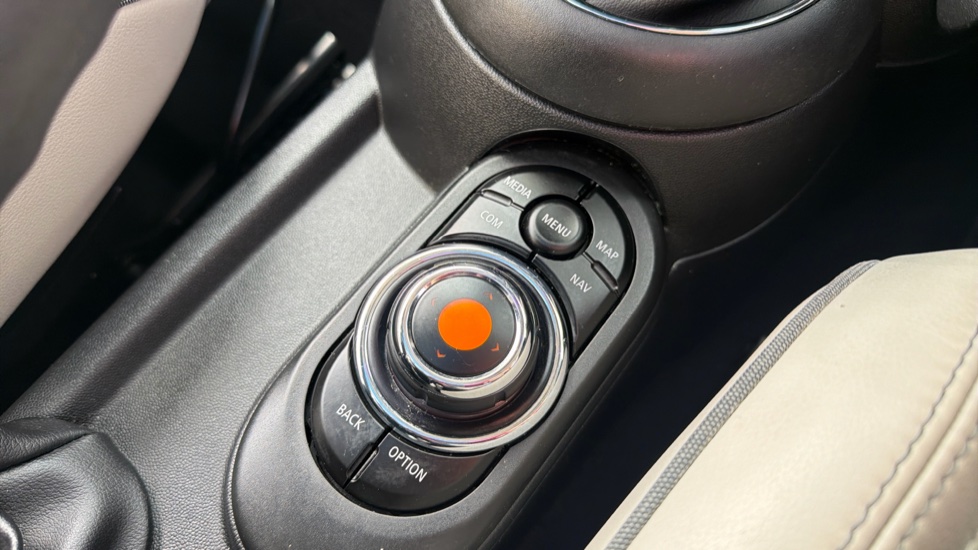 MINI Hatchback 2.0 Cooper S Exclusive II 3dr Petrol Hatchback - Image 34