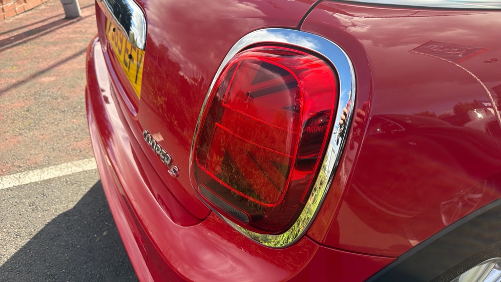 MINI Hatchback 2.0 Cooper S Exclusive II 3dr Petrol Hatchback - Image 36