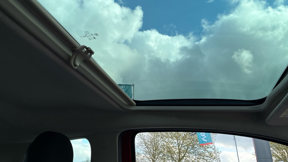 Fiat 500 1.0 Mild Hybrid 3dr Petrol Hatchback - Image 8