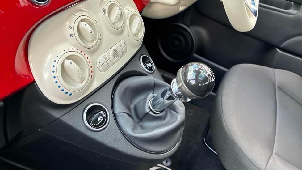 Fiat 500 1.0 Mild Hybrid 3dr Petrol Hatchback - Image 13