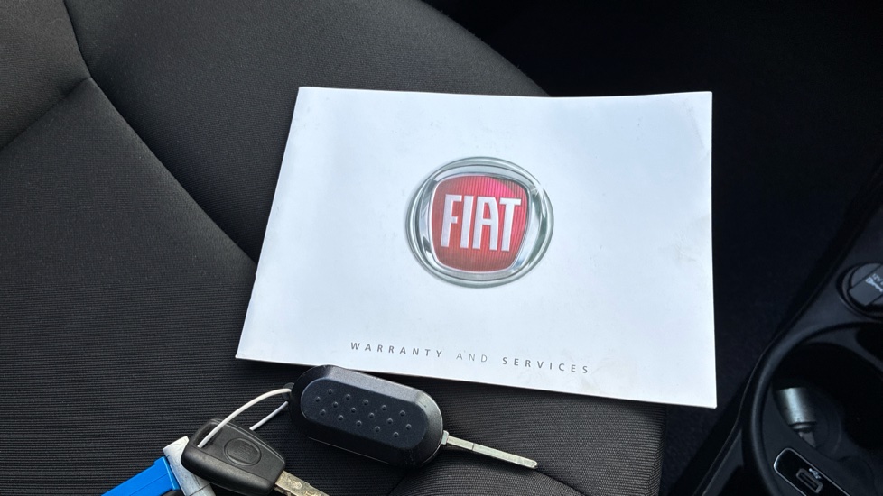 Fiat 500 1.0 Mild Hybrid 3dr Petrol Hatchback - Image 19
