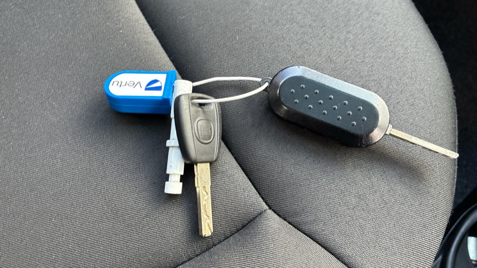 Fiat 500 1.0 Mild Hybrid 3dr Petrol Hatchback - Image 20