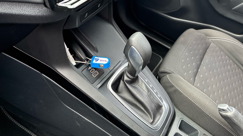 Ford Puma 1.0 EcoBoost Hybrid mHEV Titanium 5dr DCT Petrol Hatchback - Image 13