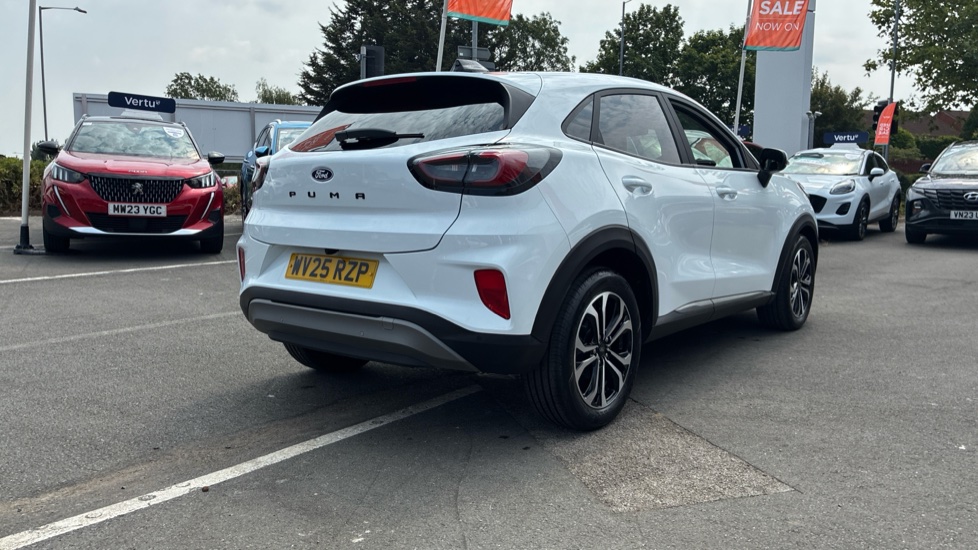 Ford Puma 1.0 EcoBoost Hybrid mHEV Titanium 5dr DCT Petrol Hatchback - Image 23