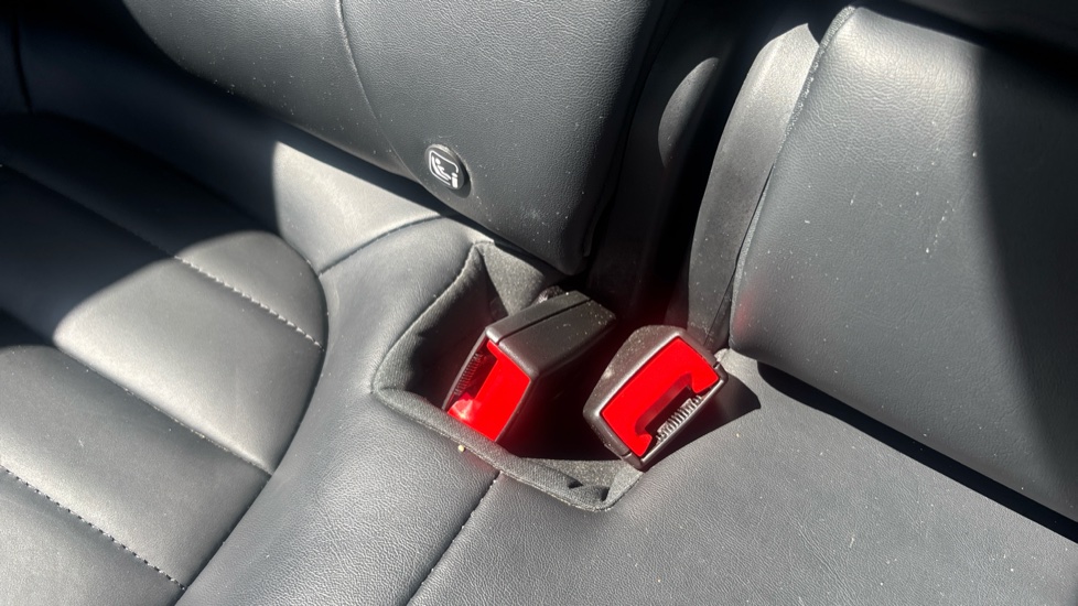 MG HS 1.5 T-GDI Exclusive 5dr DCT Petrol Hatchback - Image 17