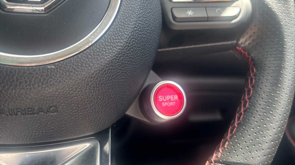 MG HS 1.5 T-GDI Exclusive 5dr DCT Petrol Hatchback - Image 36