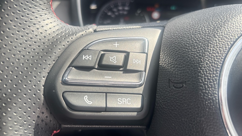 MG HS 1.5 T-GDI Exclusive 5dr DCT Petrol Hatchback - Image 37