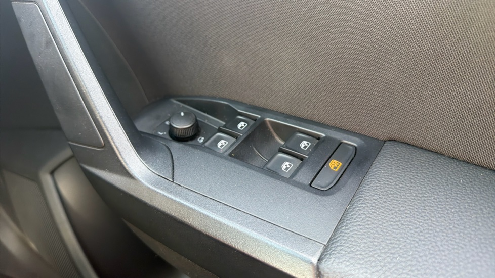 SEAT Arona 1.0 TSI 110 FR 5dr Petrol Hatchback - Image 34