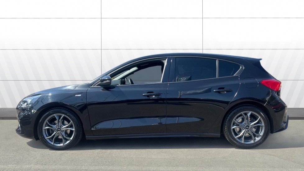 Ford Focus 1.0 EcoBoost Hybrid mHEV 125 ST-Line Edition 5dr Petrol Hatchback - Image 5