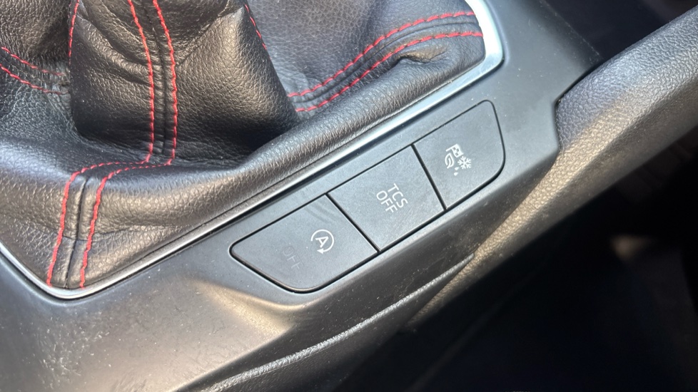 Ford Focus 1.0 EcoBoost Hybrid mHEV 125 ST-Line Edition 5dr Petrol Hatchback - Image 29
