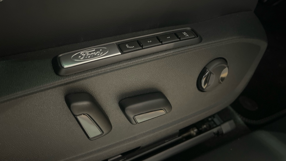 Ford Capri 210kW Premium 77kWh 5dr Auto Electric Estate - Image 20