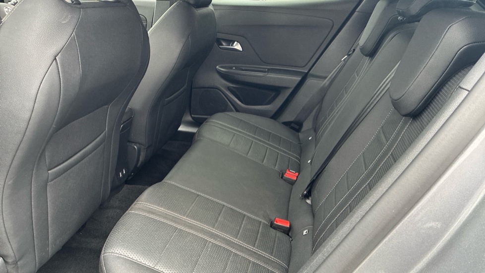 Vauxhall Mokka 100kW Ultimate 50kWh 5dr Auto Electric Hatchback - Image 16