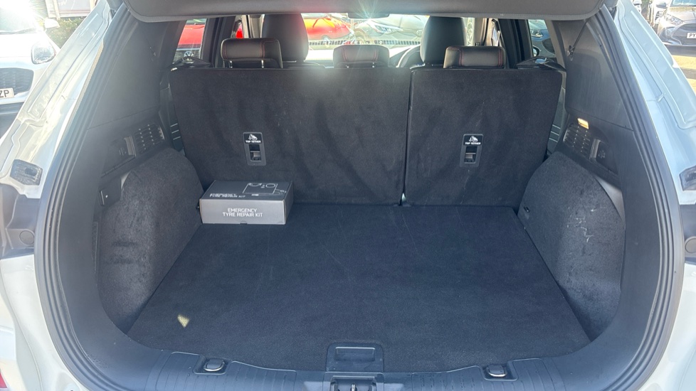 Ford Kuga 1.5 EcoBoost 150 ST-Line Edition 5dr Petrol Estate - Image 4