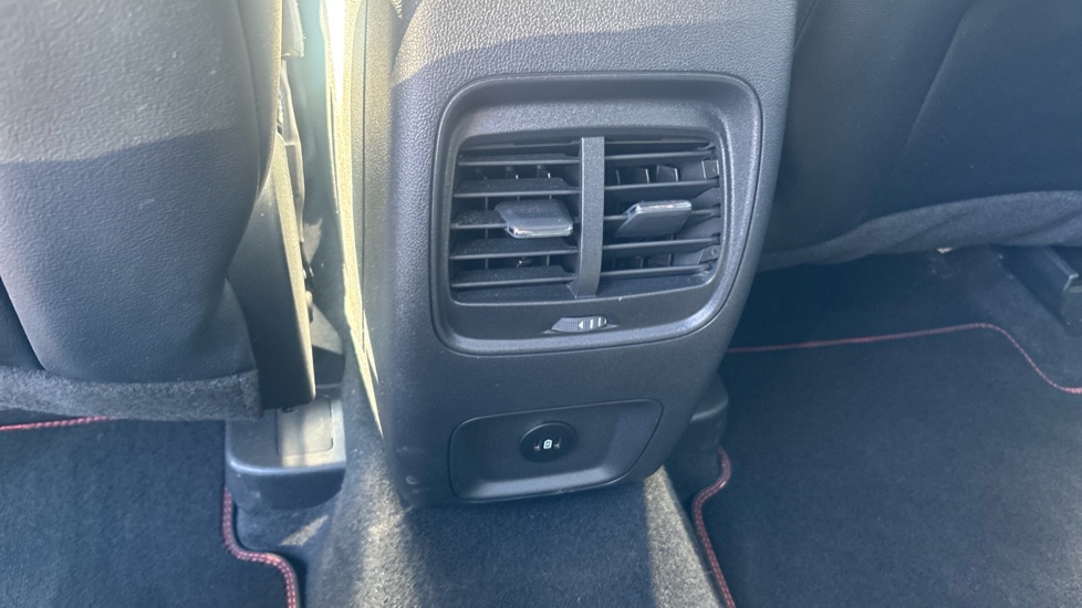 Ford Kuga 1.5 EcoBoost 150 ST-Line Edition 5dr Petrol Estate - Image 23