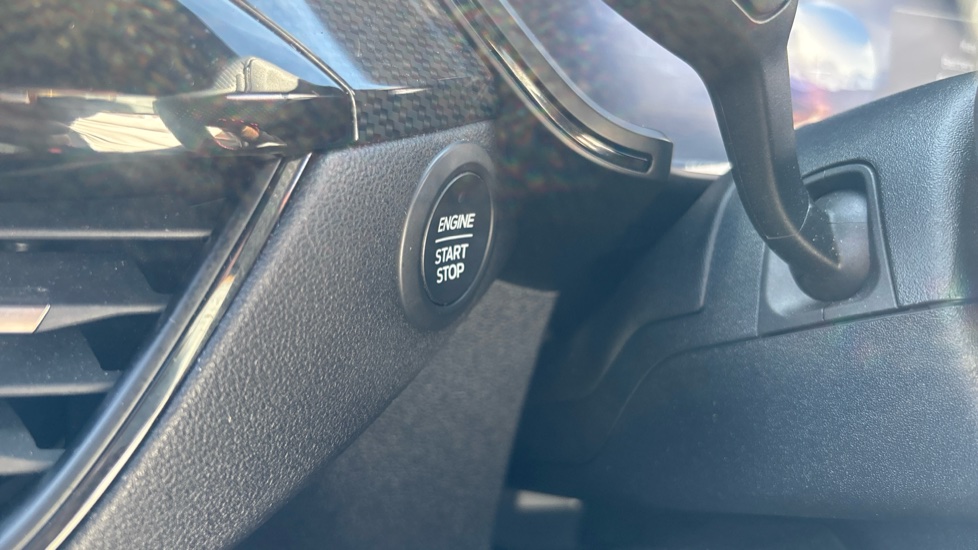 Ford Kuga 1.5 EcoBoost 150 ST-Line Edition 5dr Petrol Estate - Image 29