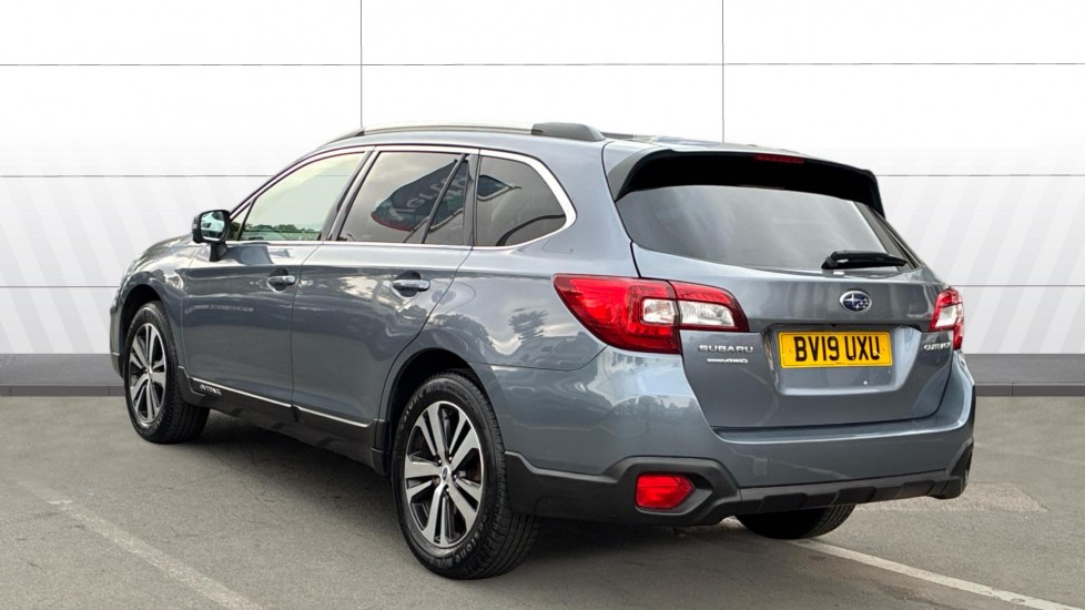 Subaru Outback 2.5i SE Premium 5dr Lineartronic Petrol Estate - Image 2