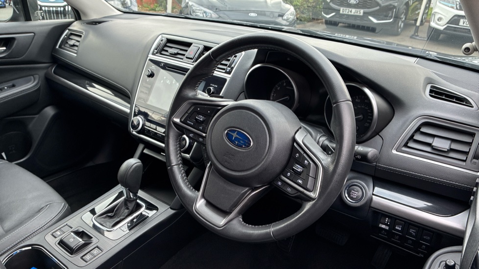 Subaru Outback 2.5i SE Premium 5dr Lineartronic Petrol Estate - Image 11
