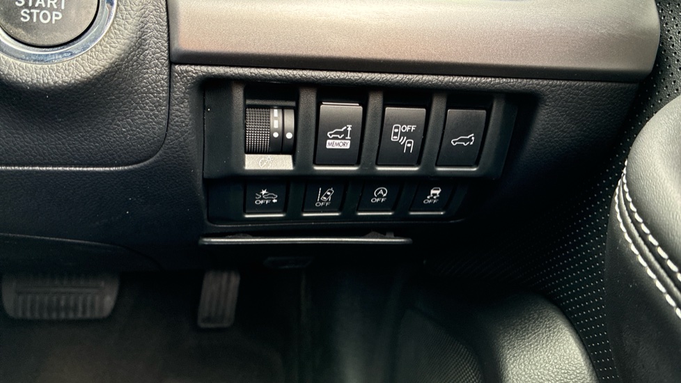 Subaru Outback 2.5i SE Premium 5dr Lineartronic Petrol Estate - Image 30