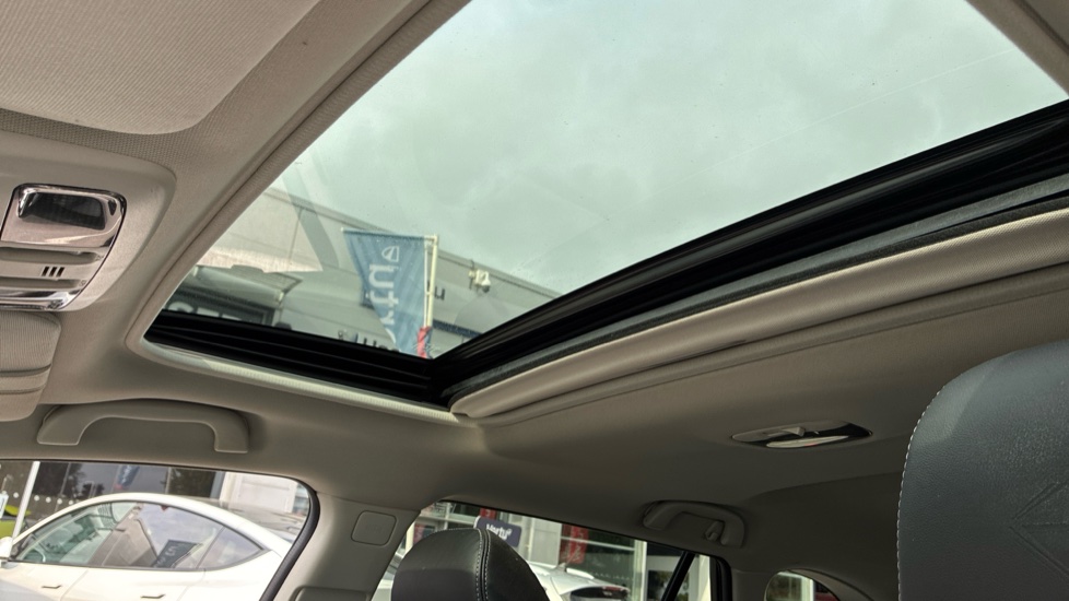 Subaru Outback 2.5i SE Premium 5dr Lineartronic Petrol Estate - Image 44