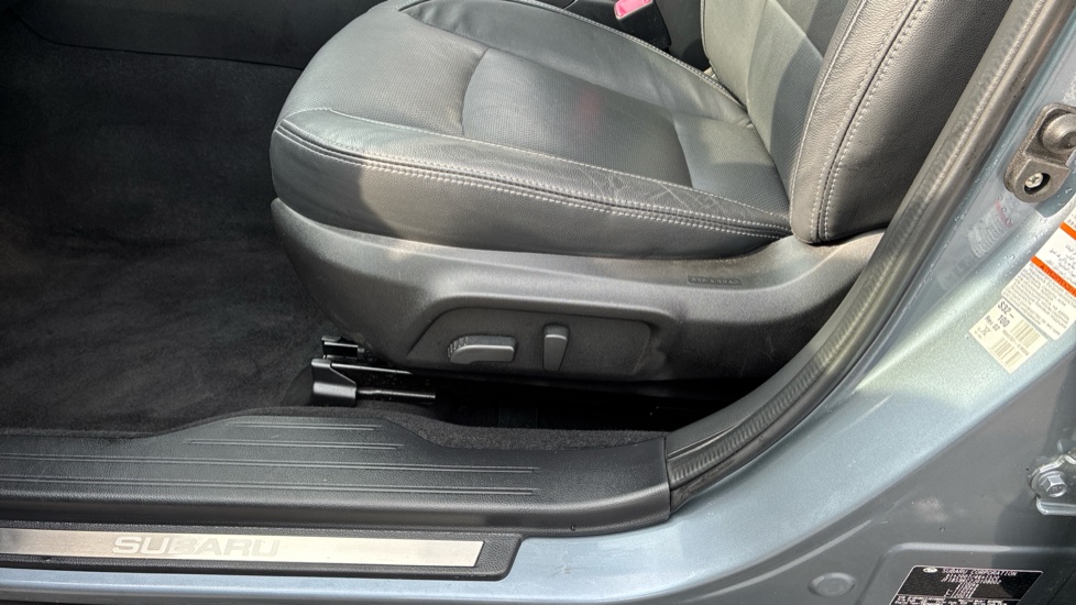 Subaru Outback 2.5i SE Premium 5dr Lineartronic Petrol Estate - Image 45