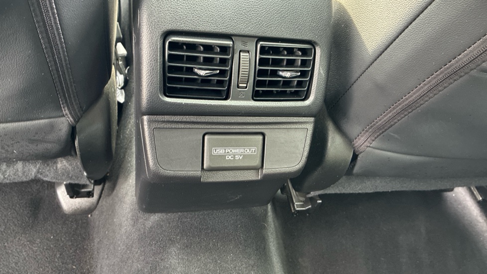 Subaru Outback 2.5i SE Premium 5dr Lineartronic Petrol Estate - Image 46