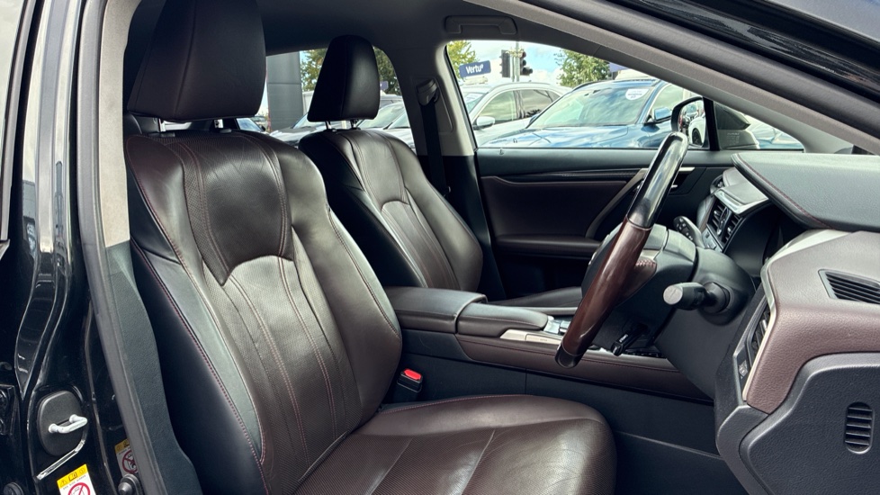 Lexus RX 200t 2.0 Luxury 5dr Auto Petrol Estate - Image 9