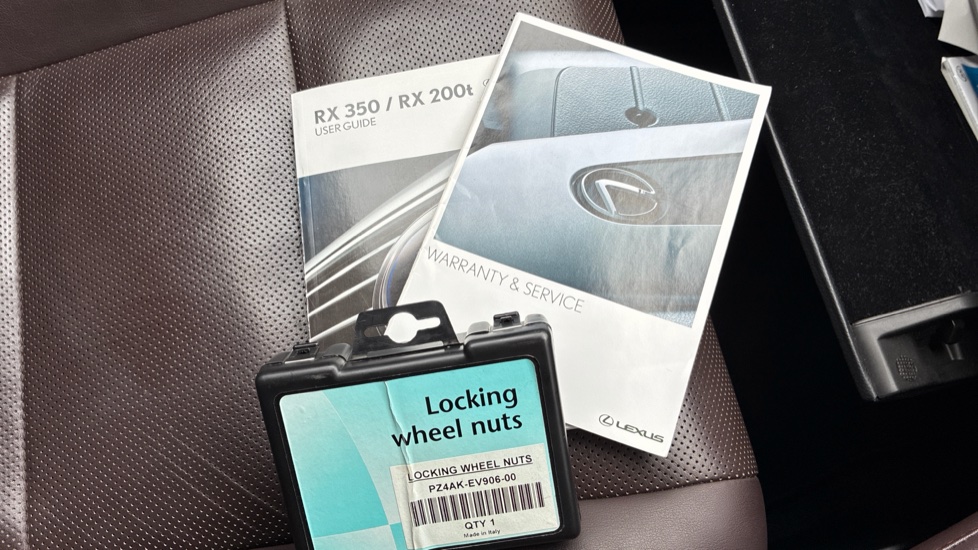Lexus RX 200t 2.0 Luxury 5dr Auto Petrol Estate - Image 33