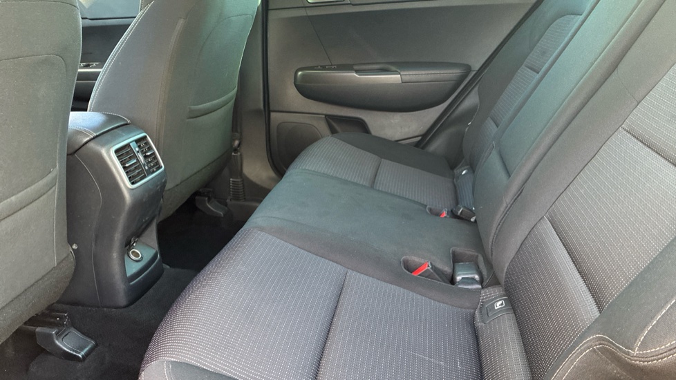 Kia Sportage 1.6 GDi ISG 2 5dr Petrol Estate - Image 16