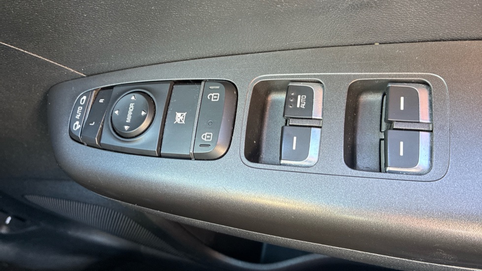 Kia Sportage 1.6 GDi ISG 2 5dr Petrol Estate - Image 32