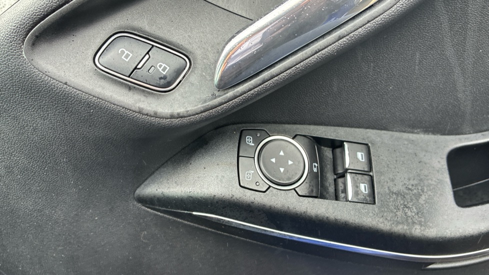 Ford Fiesta 1.0 EcoBoost Titanium 3dr Petrol Hatchback - Image 30