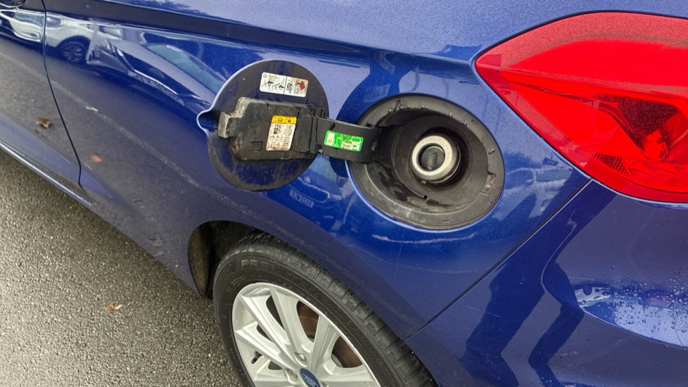 Ford Fiesta 1.0 EcoBoost Titanium 3dr Petrol Hatchback - Image 37