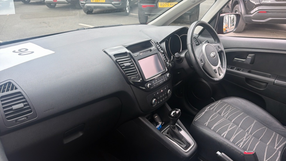 Kia Venga 1.6 4 5dr Auto [6] Petrol Hatchback - Image 9