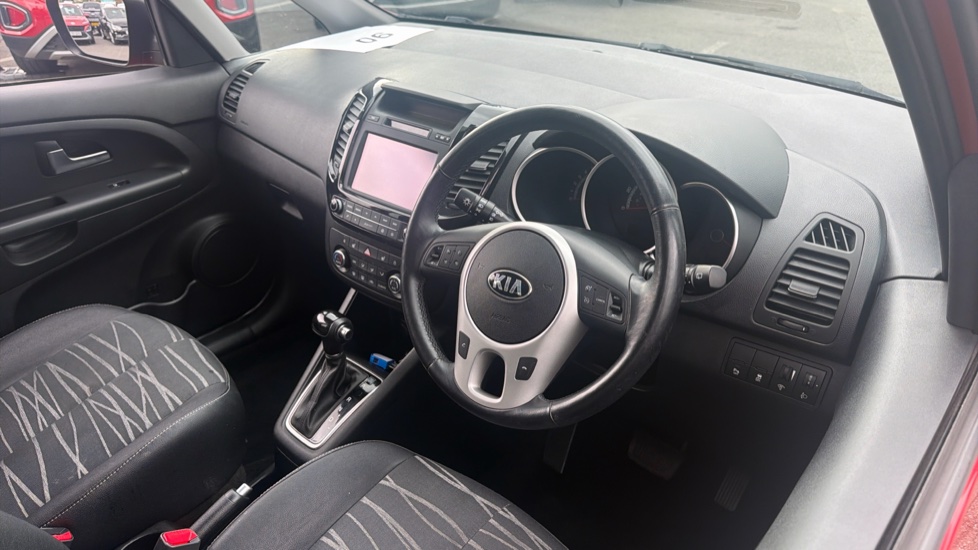 Kia Venga 1.6 4 5dr Auto [6] Petrol Hatchback - Image 11
