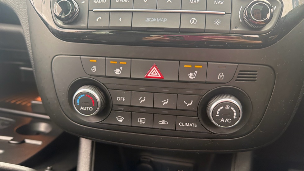 Kia Venga 1.6 4 5dr Auto [6] Petrol Hatchback - Image 36