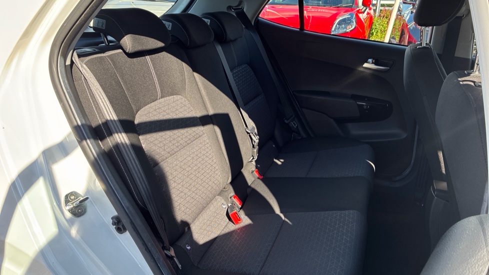 Kia Picanto 1.25 3 5dr Auto Petrol Hatchback - Image 16