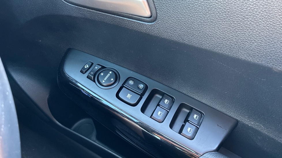 Kia Picanto 1.25 3 5dr Auto Petrol Hatchback - Image 22
