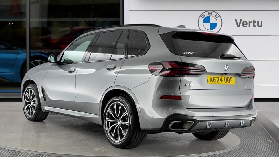 BMW X5 xDrive30d MHT M Sport 5dr Auto Diesel Estate - Image 2