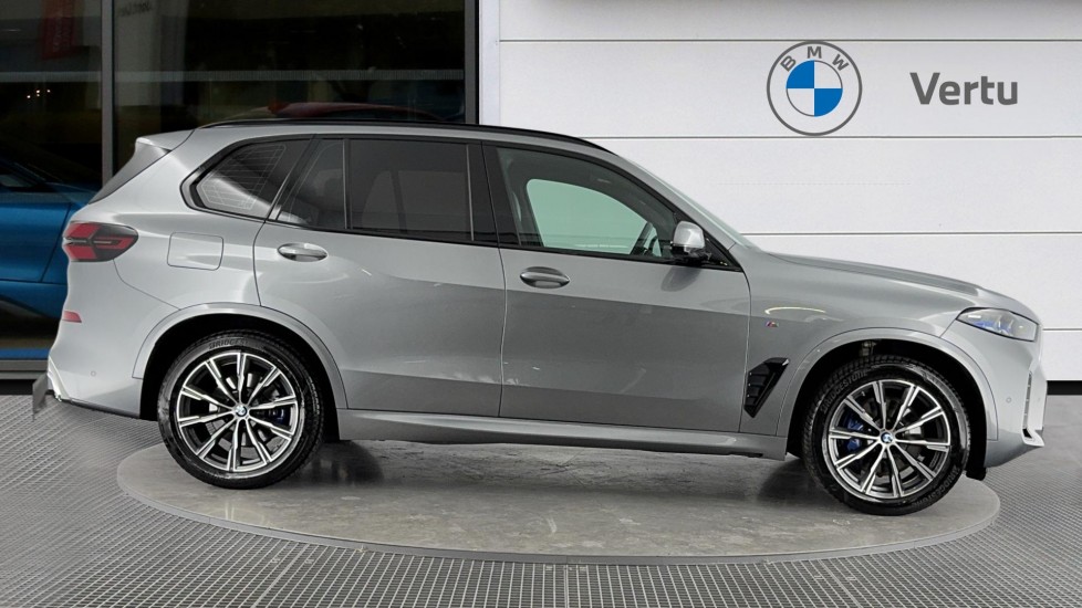 BMW X5 xDrive30d MHT M Sport 5dr Auto Diesel Estate - Image 3