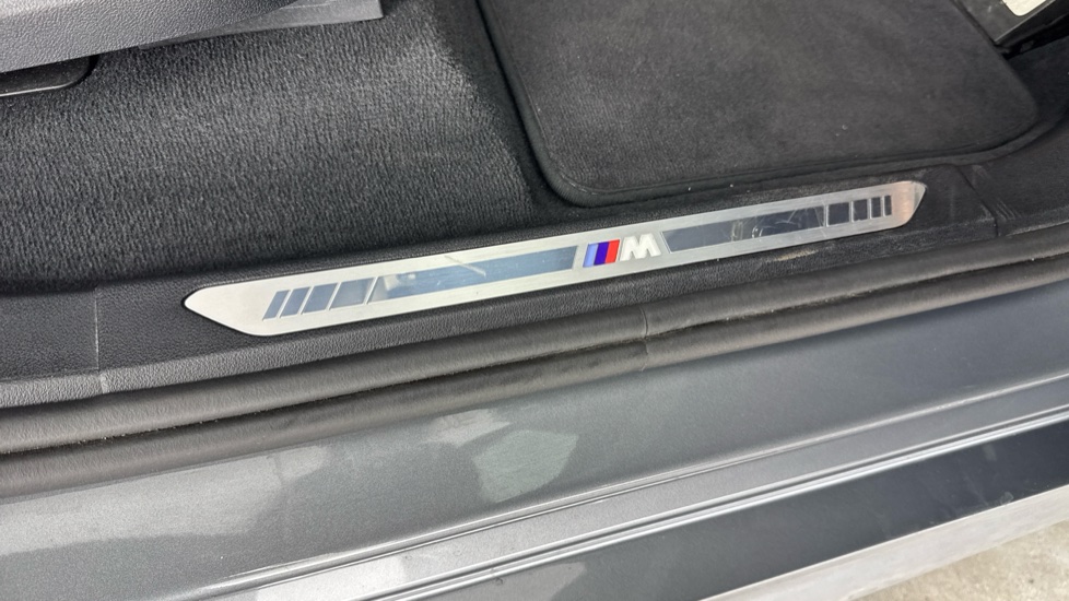 BMW X5 xDrive30d MHT M Sport 5dr Auto Diesel Estate - Image 36