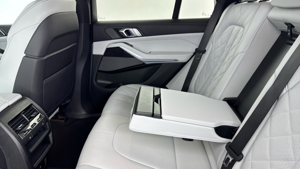 BMW X5 xDrive30d MHT M Sport 5dr Auto Diesel Estate - Image 63