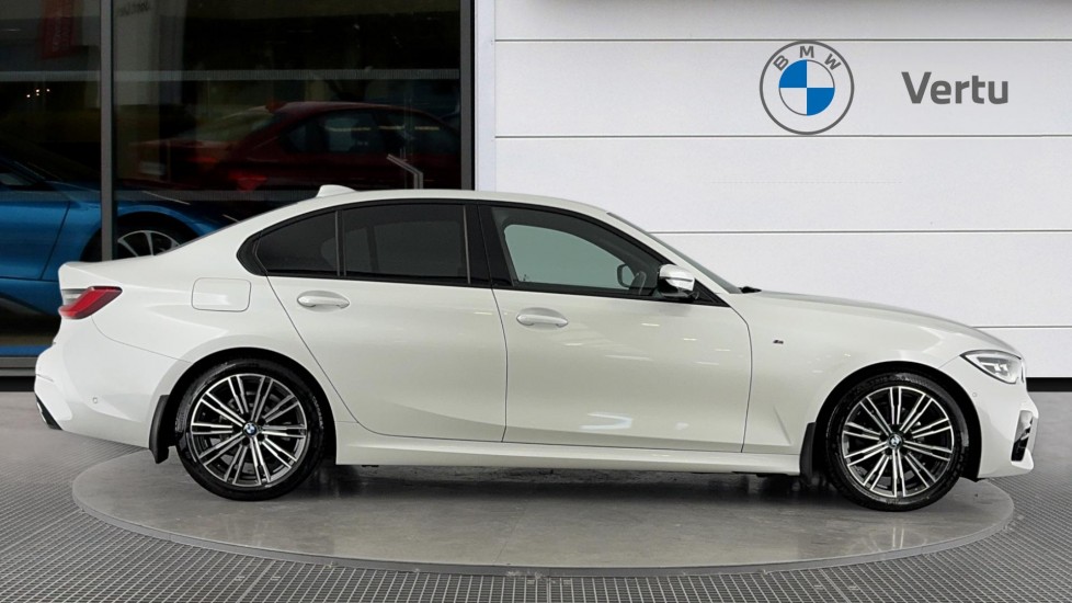 BMW 3 Series 320i M Sport 4dr Step Auto Petrol Saloon - Image 3