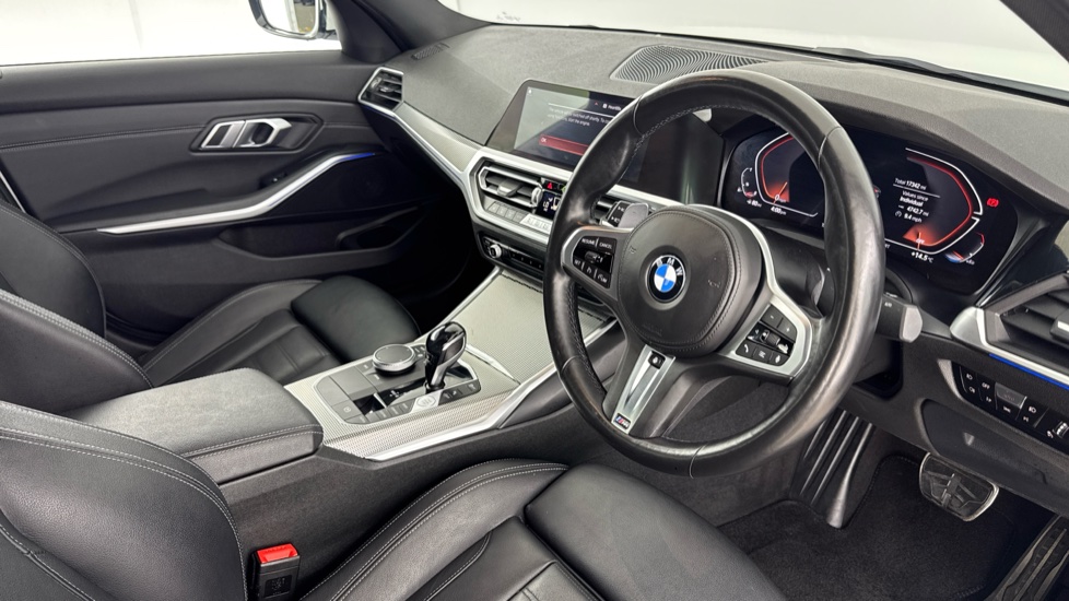 BMW 3 Series 320i M Sport 4dr Step Auto Petrol Saloon - Image 6