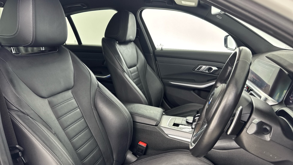 BMW 3 Series 320i M Sport 4dr Step Auto Petrol Saloon - Image 11
