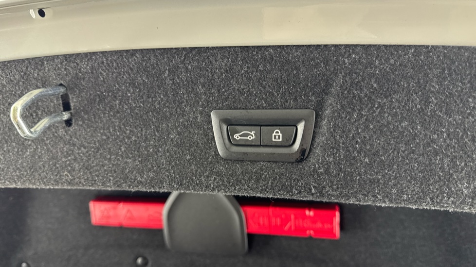 BMW 3 Series 320i M Sport 4dr Step Auto Petrol Saloon - Image 27