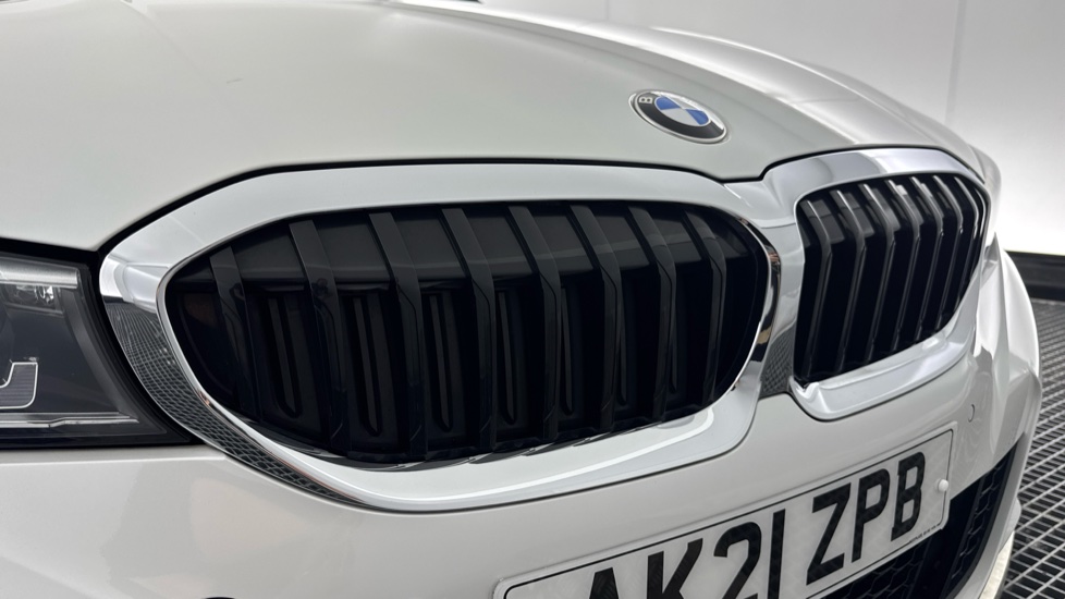 BMW 3 Series 320i M Sport 4dr Step Auto Petrol Saloon - Image 31