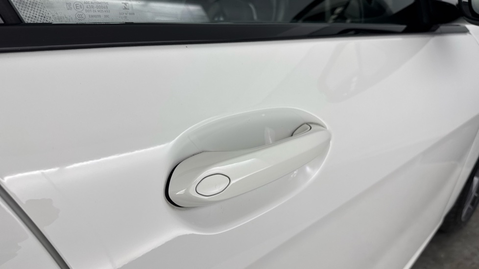 BMW 2 Series 218i [136] M Sport 4dr Petrol Saloon - Image 27