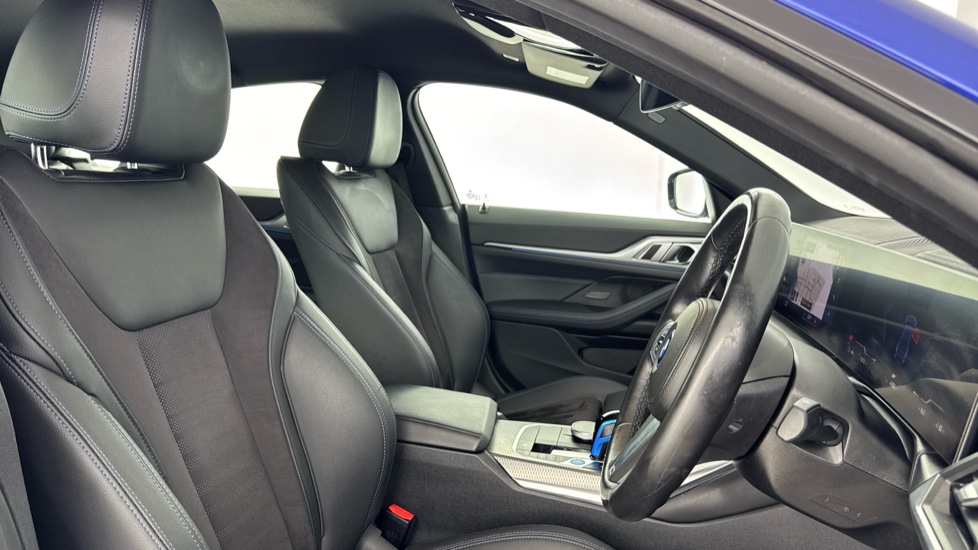 BMW i4 250kW eDrive40 M Sport 83.9kWh 5dr Auto Electric Hatchback - Image 11